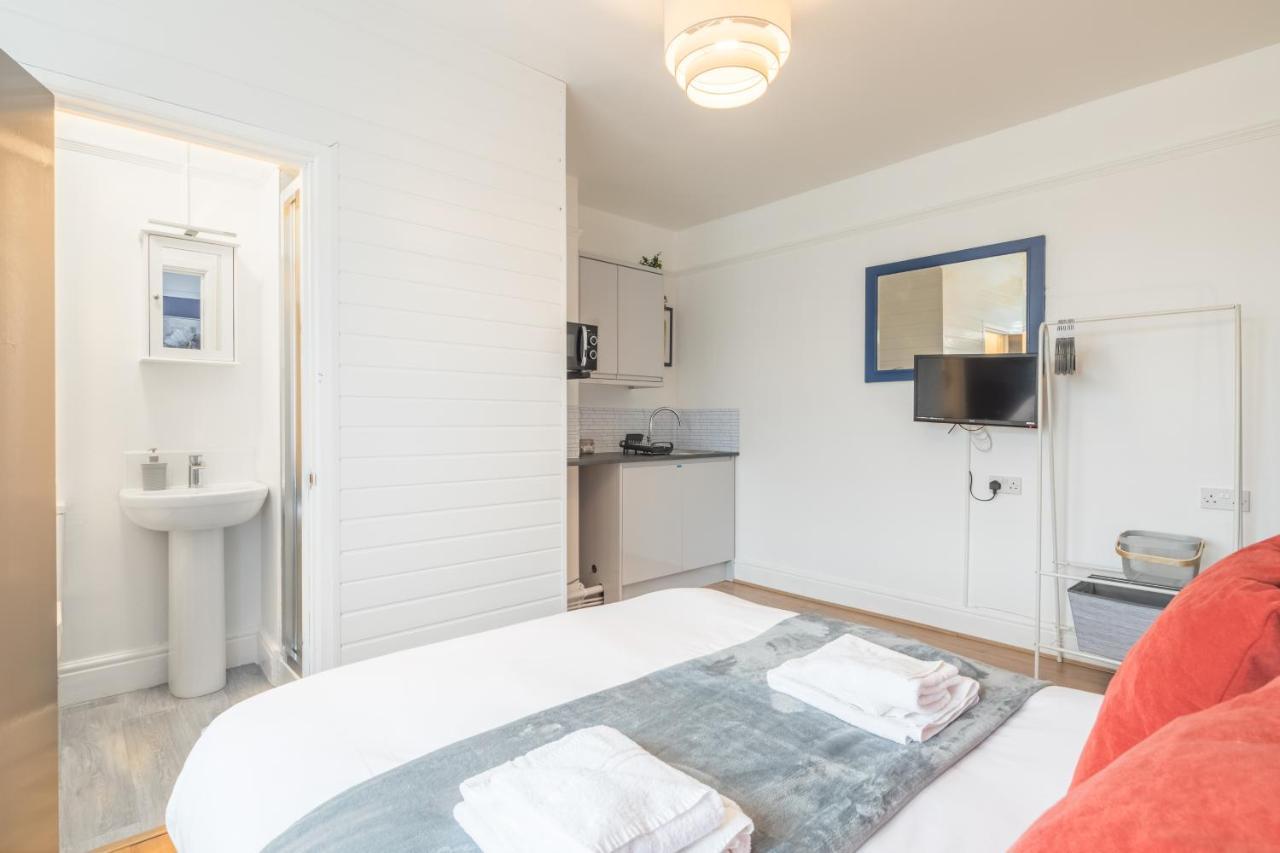 Private Room 4 With Kitchenette By Cb Stays No Minimum Stays CBG Extérieur photo